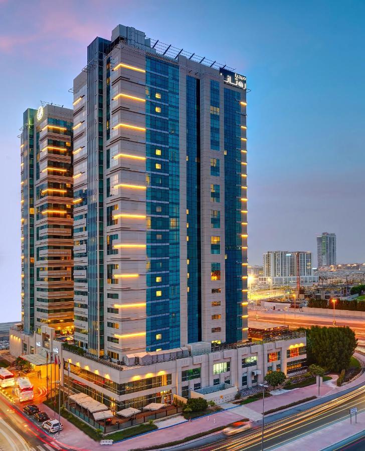 Hotel Media Rotana Dubái Exterior foto The hotel in 2016